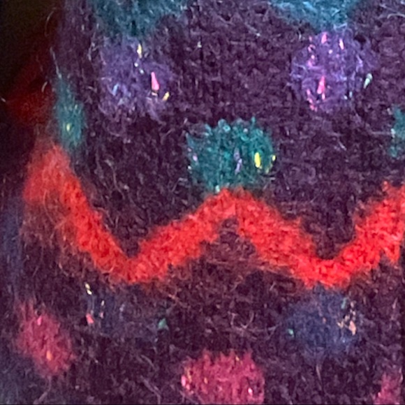 Hand Loomed Vintage Cardigan - Picture 4 of 5